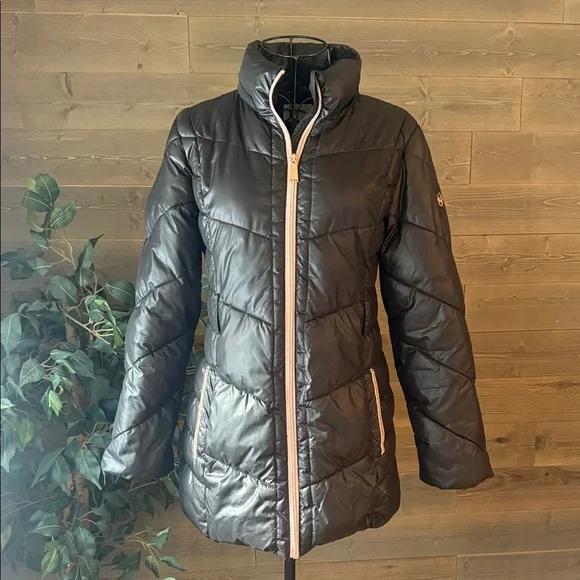 Michael Kors fleece-lined heavyweight puffer jacket with pink /rose gold trim - Picture 1 of 12